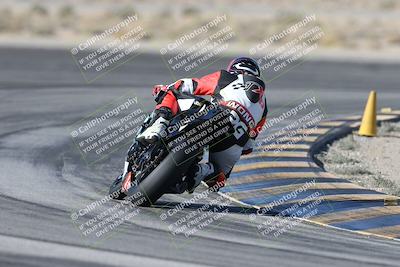 media/Dec-01-2025-Moto Forza (Mon) [[2daa91e15f]]/1-Advanced Group/Session 2 Turn 11 Backside/